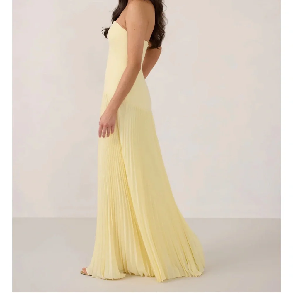 NWT Park & Fifth Bridesmaid Butter Yellow Daphne Dress size Medium - Picture 2 of 9